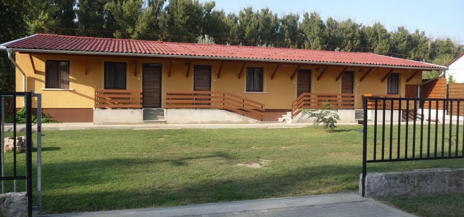 Summer Apartments Tiszakecske Exterior photo